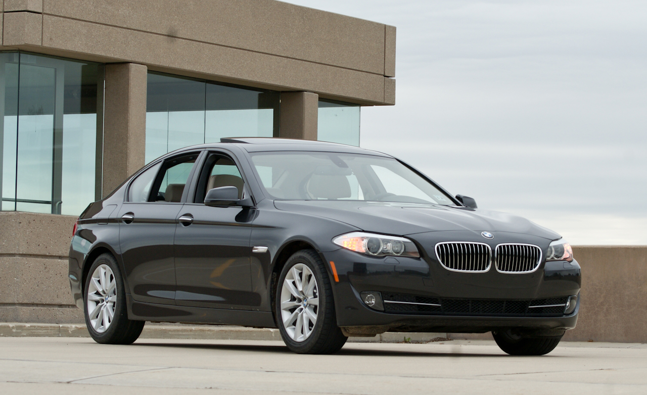 Ắc quy thay thế cho xe BMW 528i